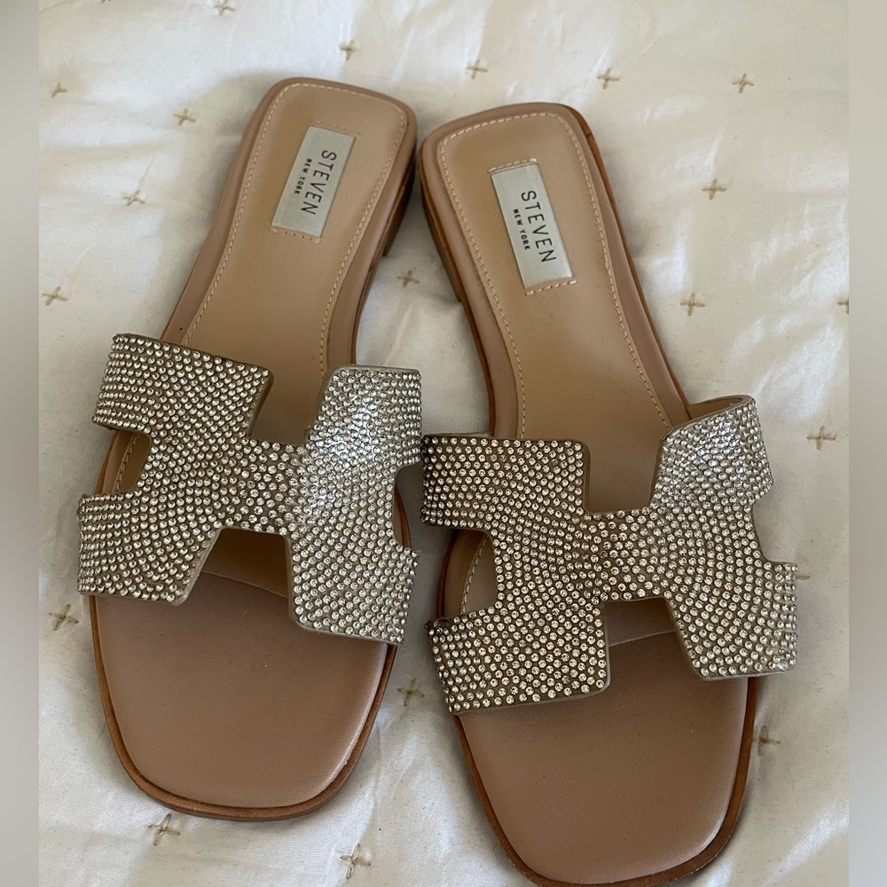 NWT - Steven  Women's silver Rhinestone Sandals - Size 8